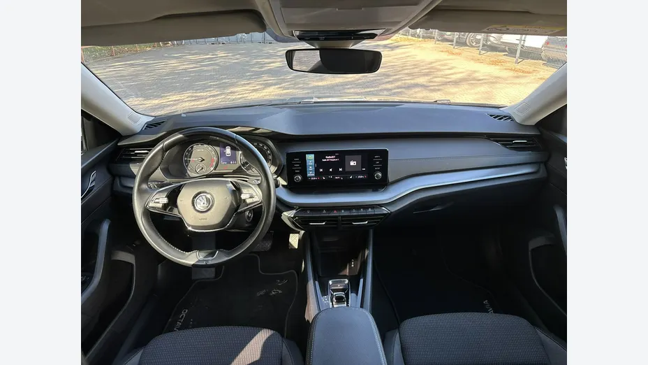 SKODA Octavia -