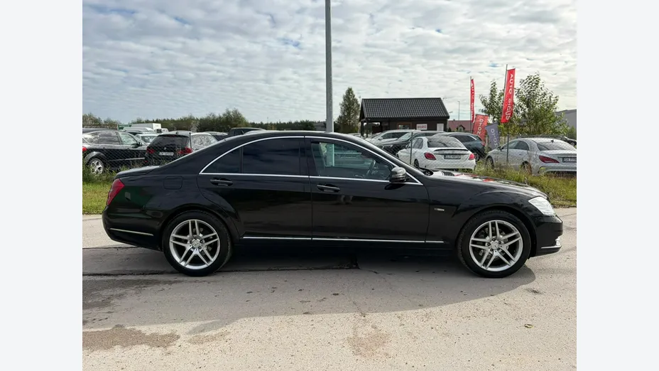 MERCEDES-BENZ S Klasa -