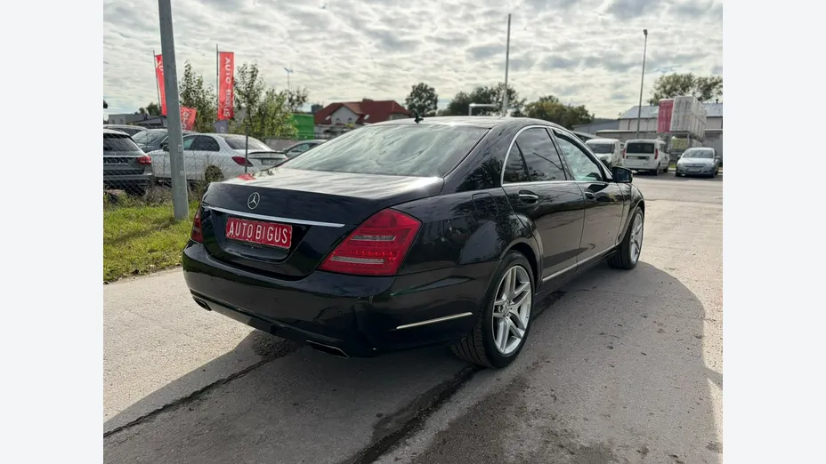 MERCEDES-BENZ S Klasa -