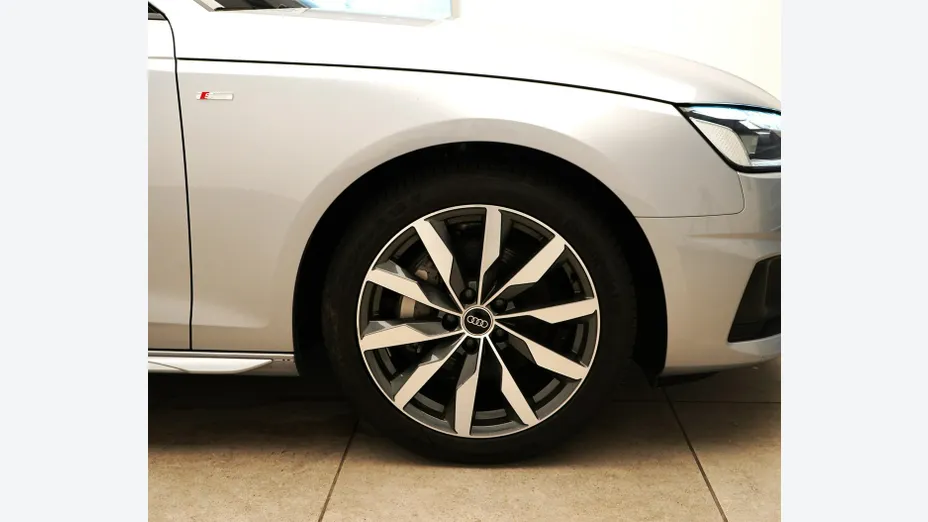AUDI A4 Avant -