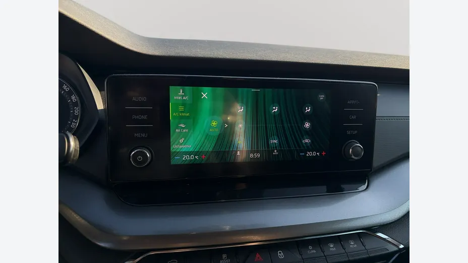 SKODA Octavia -