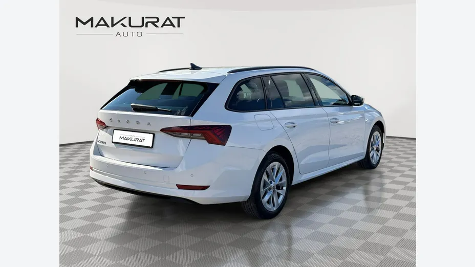 SKODA Octavia -