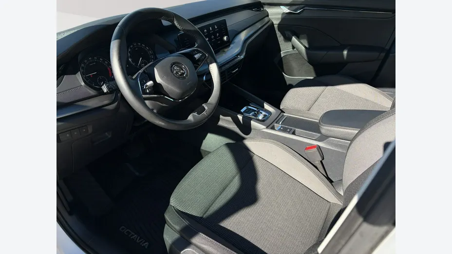 SKODA Octavia -