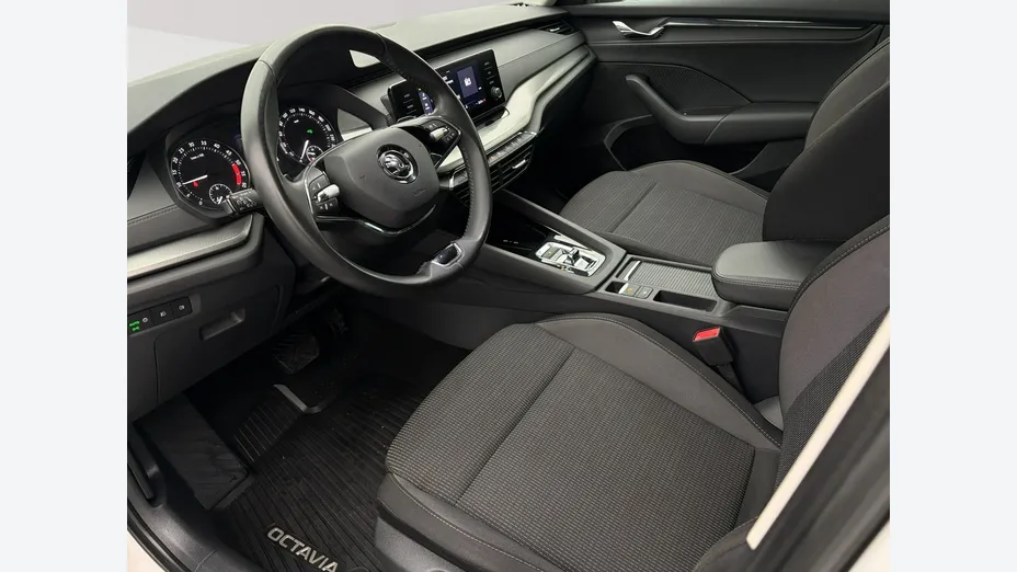 SKODA Octavia -