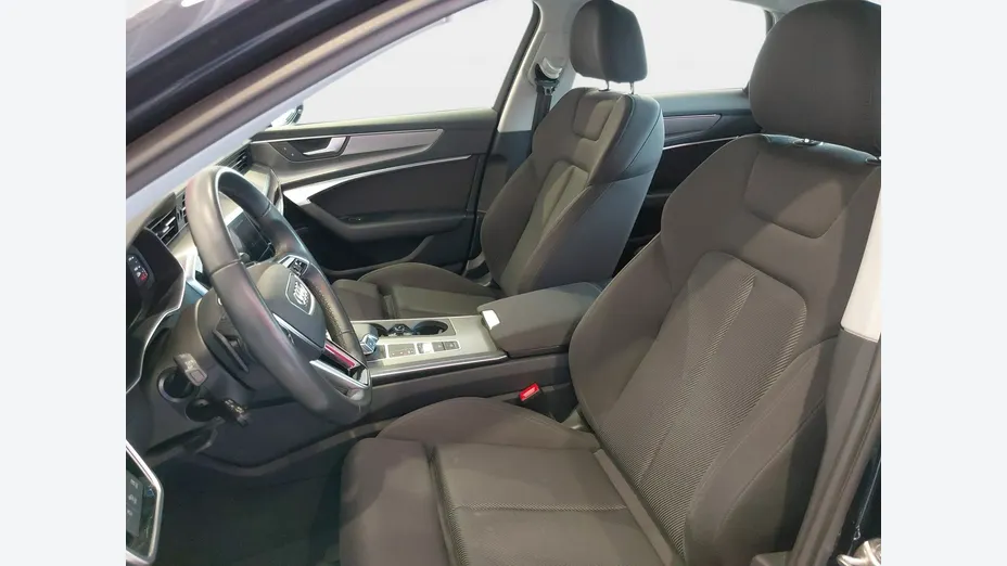 AUDI A6 -
