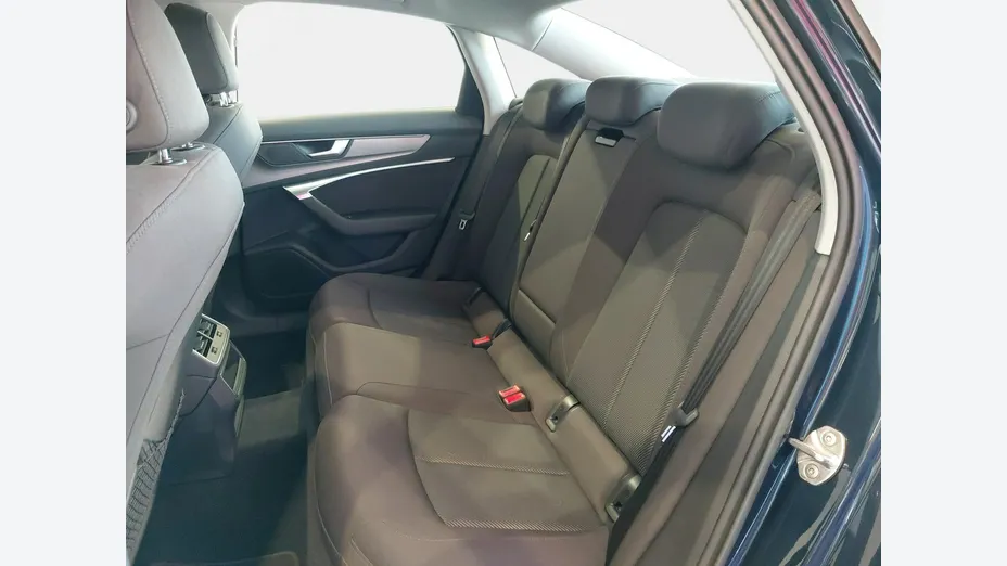AUDI A6 -