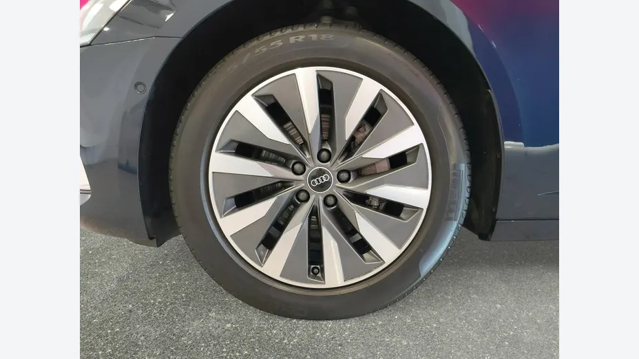AUDI A6 -