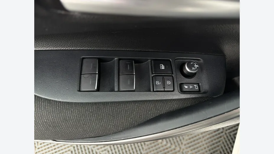 TOYOTA Corolla -