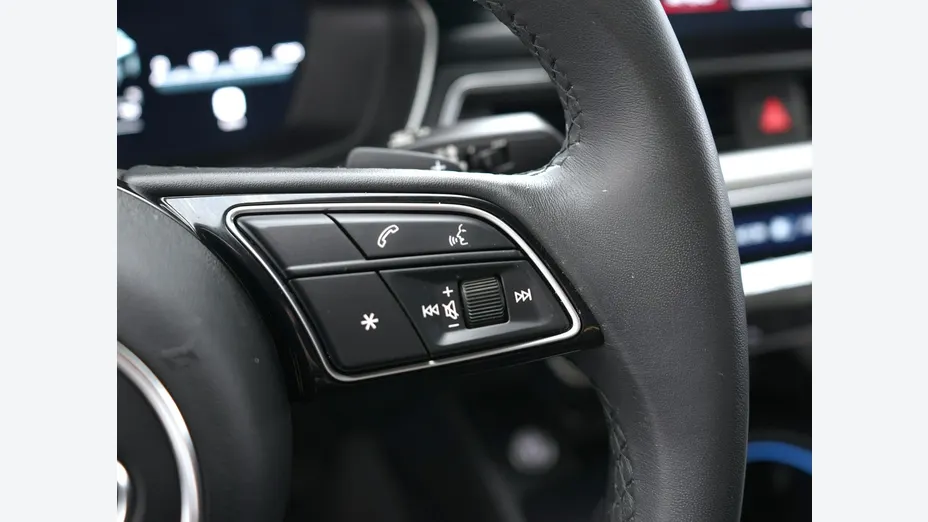 AUDI A4 -