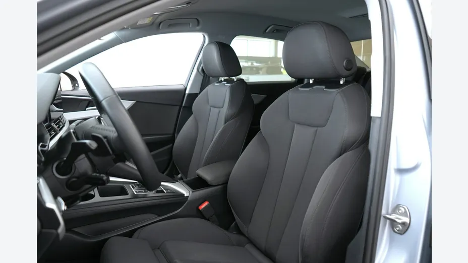 AUDI A4 -