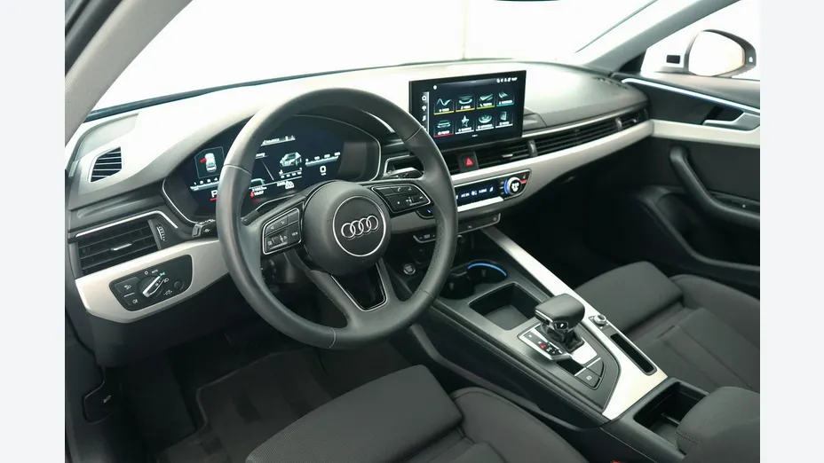 AUDI A4 -