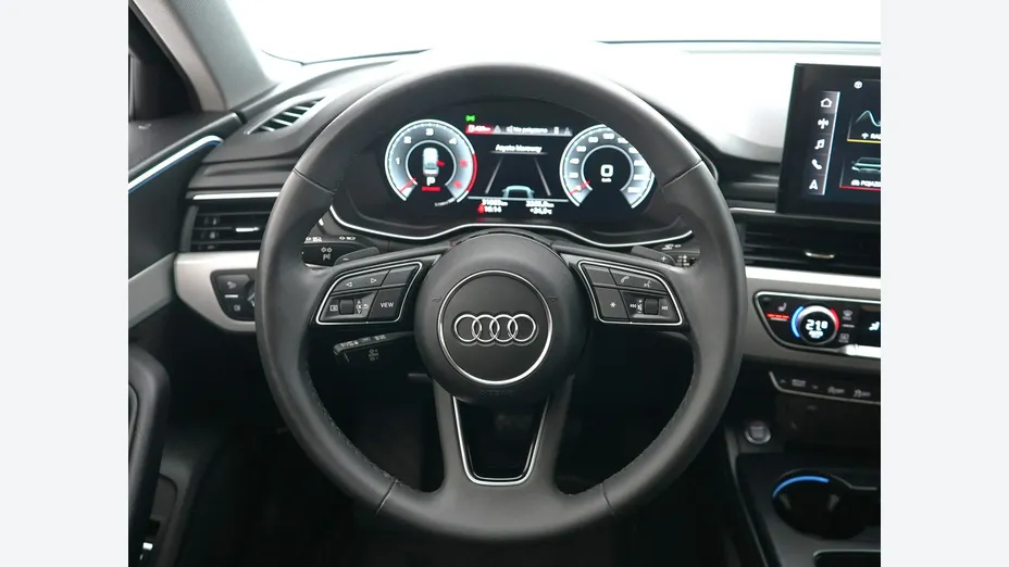 AUDI A4 -