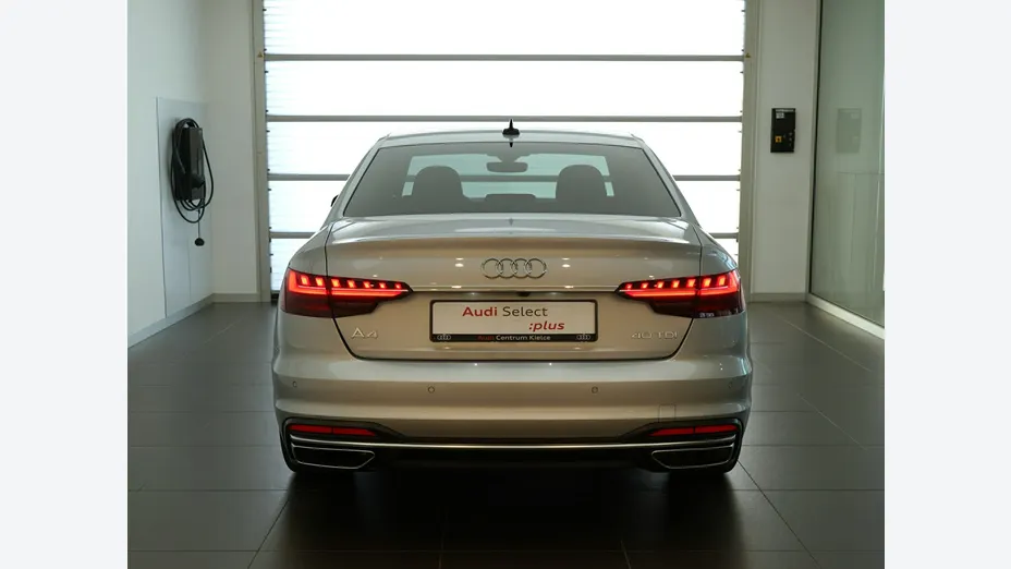 AUDI A4 -