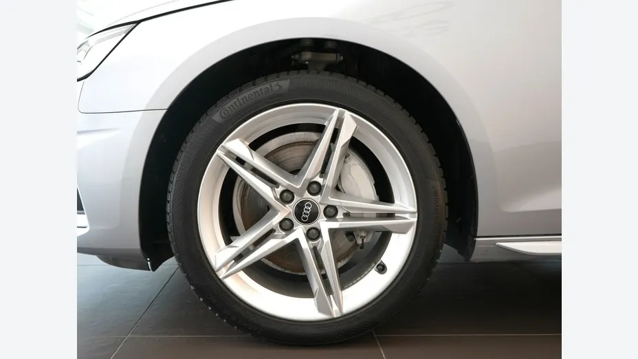 AUDI A4 -