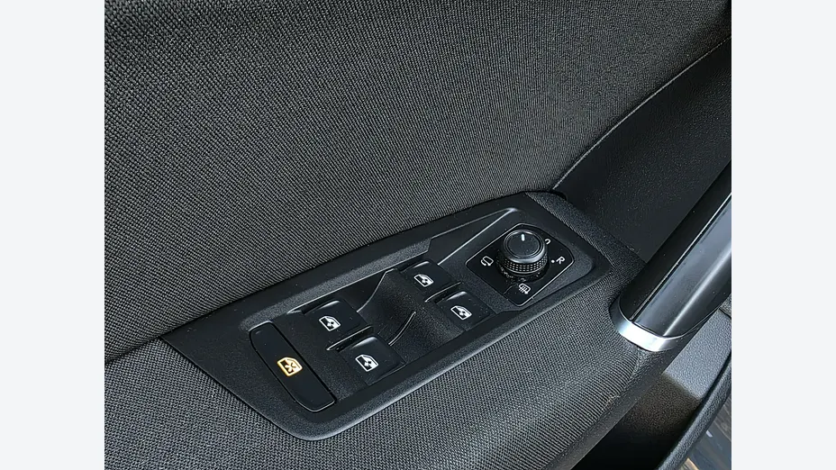 VOLKSWAGEN Touran -