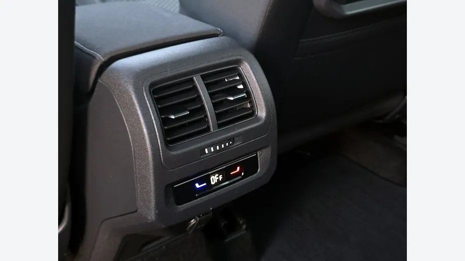 VOLKSWAGEN Touran -