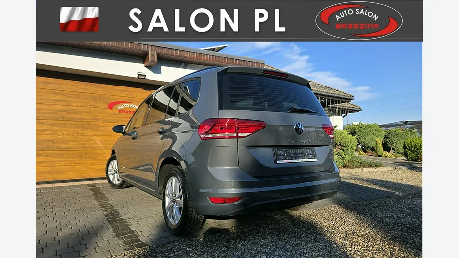 VOLKSWAGEN Touran -