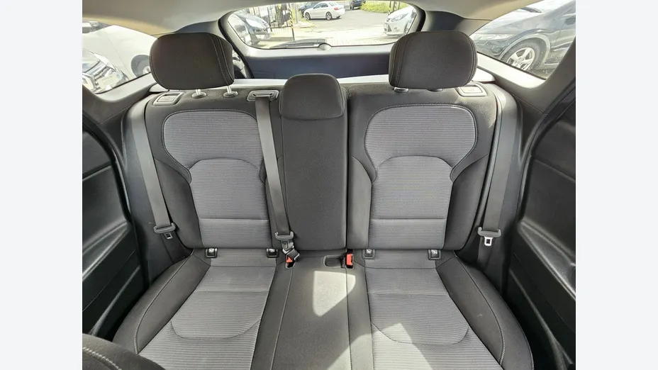 HYUNDAI i30 -