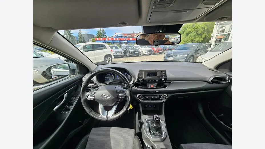 HYUNDAI i30 -