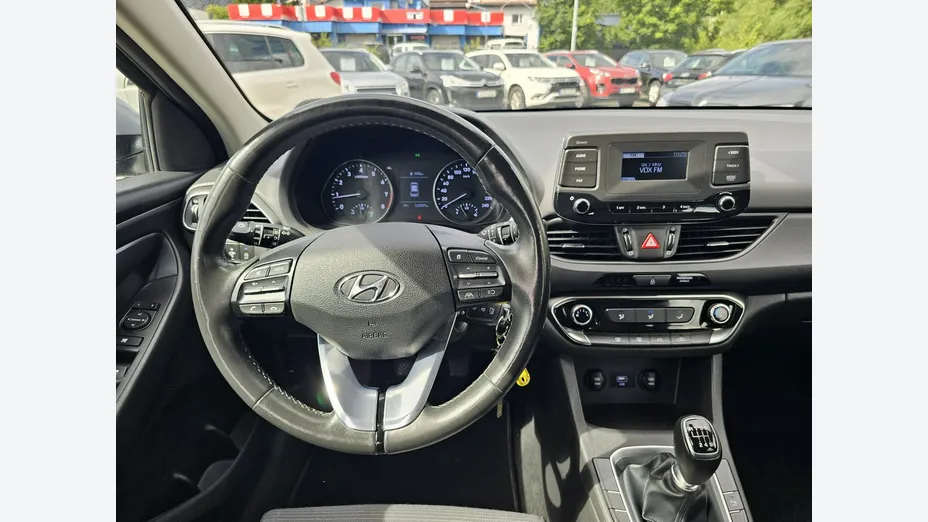 HYUNDAI i30 -
