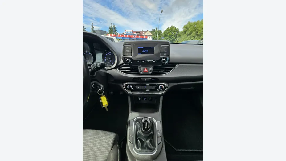 HYUNDAI i30 -