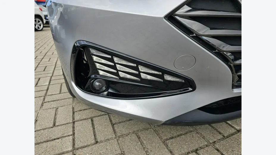 HYUNDAI i30 -