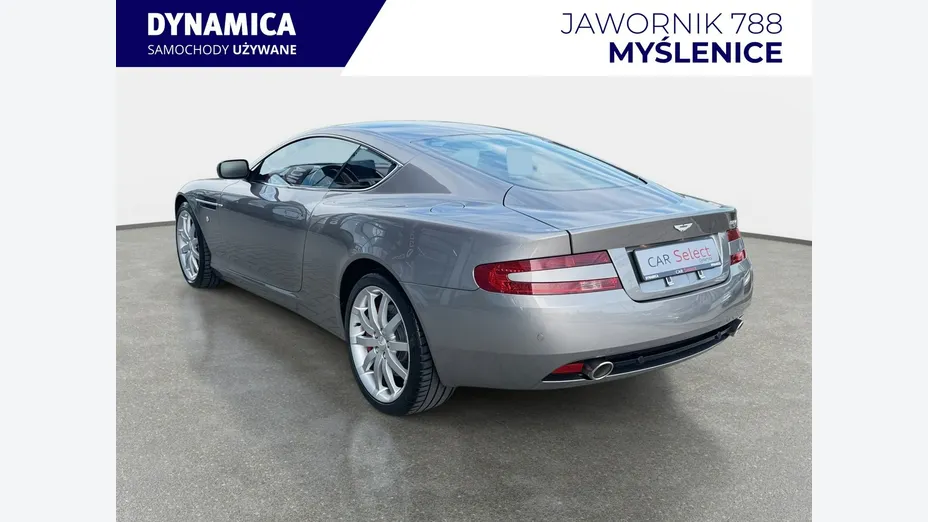 ASTON MARTIN DB9 -