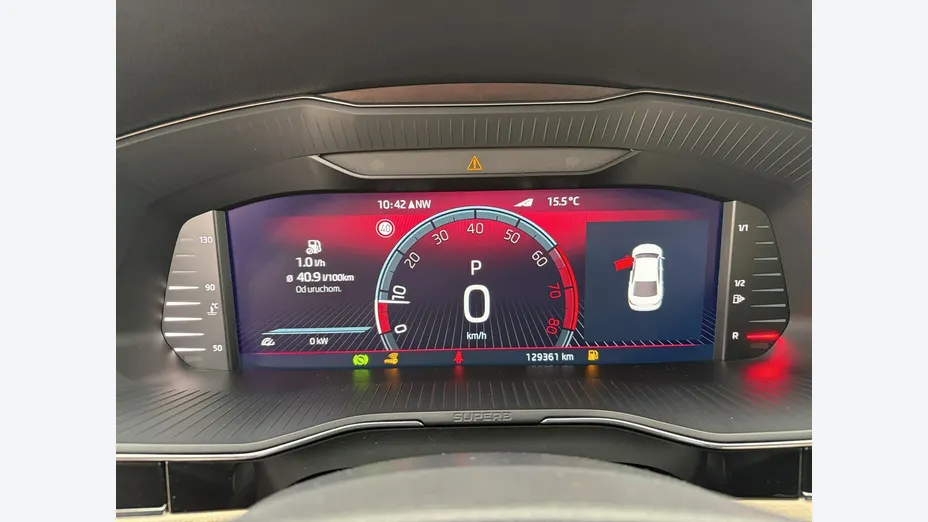 SKODA Superb -