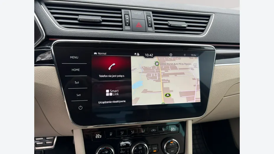 SKODA Superb -