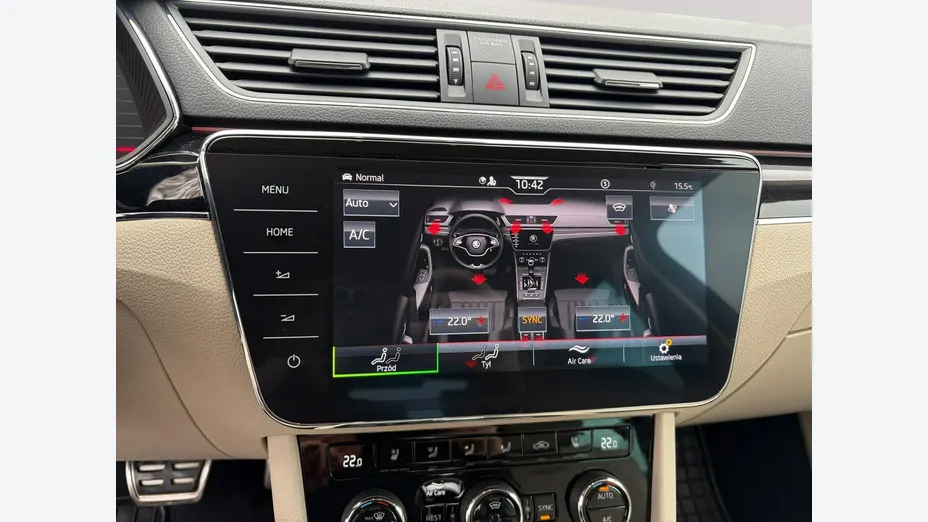 SKODA Superb -