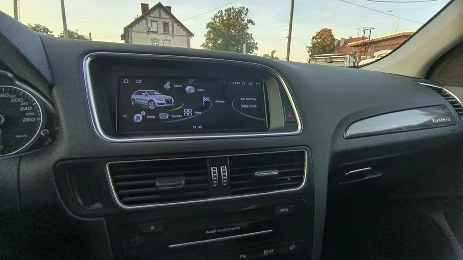 AUDI Q5 -