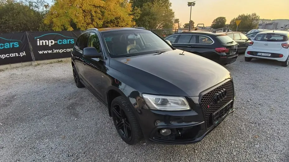 AUDI Q5 -