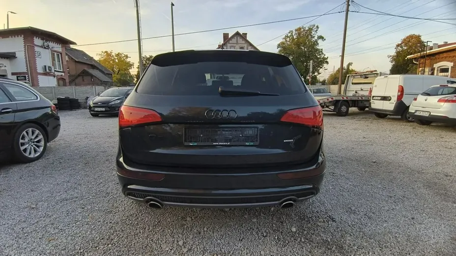 AUDI Q5 -
