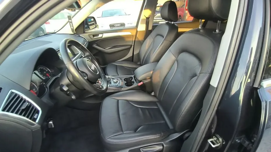 AUDI Q5 -