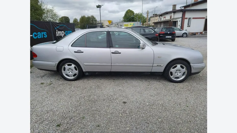 MERCEDES-BENZ E Klasa -