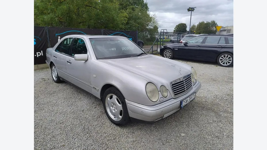 MERCEDES-BENZ E Klasa -