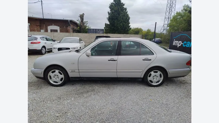 MERCEDES-BENZ E Klasa -