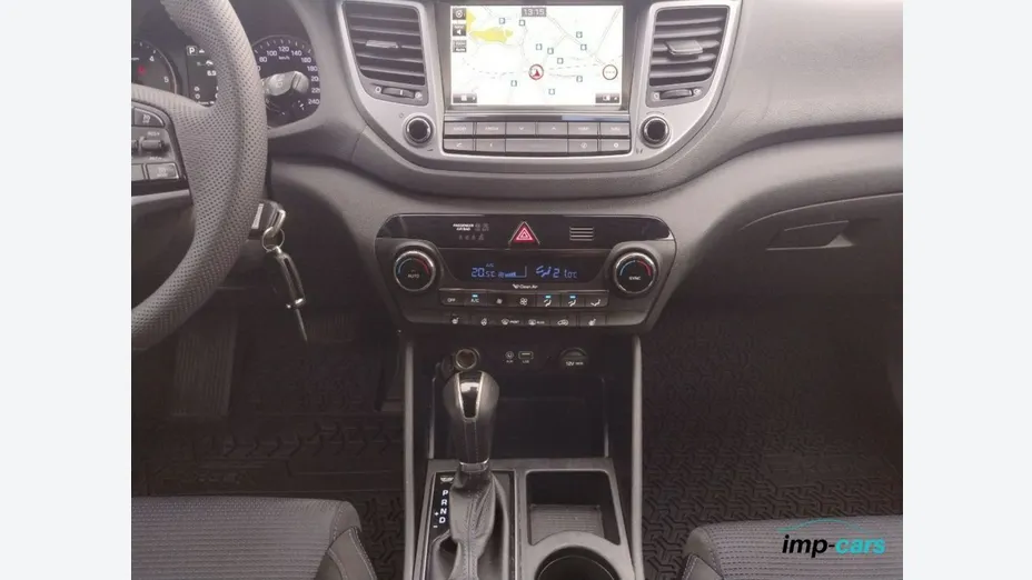 HYUNDAI Tucson -