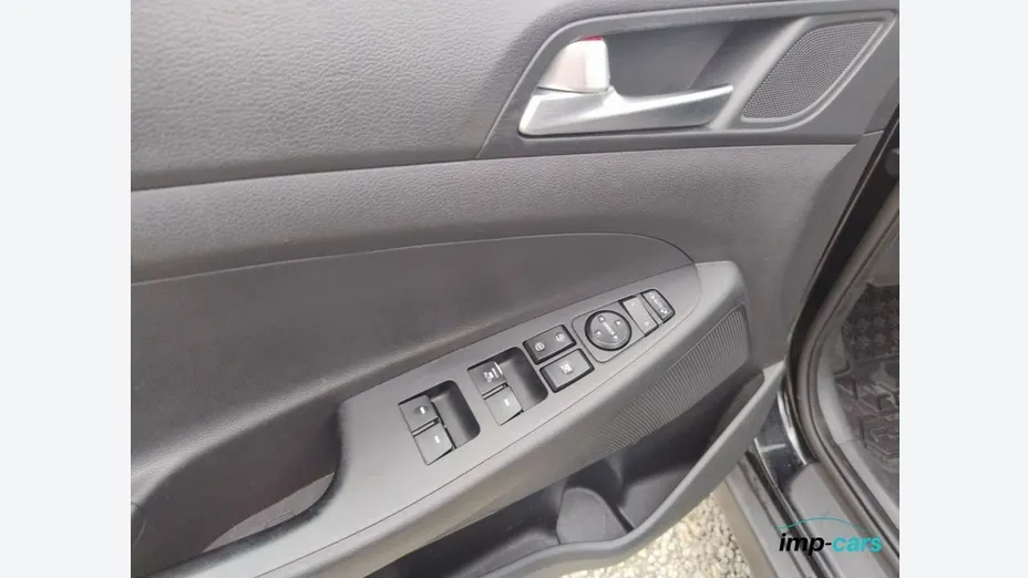 HYUNDAI Tucson -