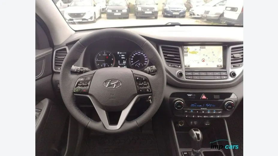 HYUNDAI Tucson -