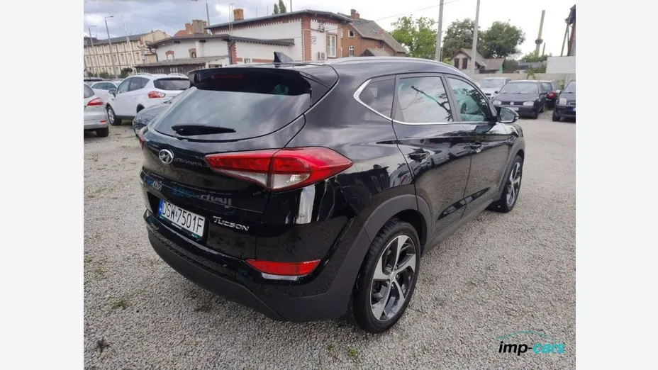 HYUNDAI Tucson -