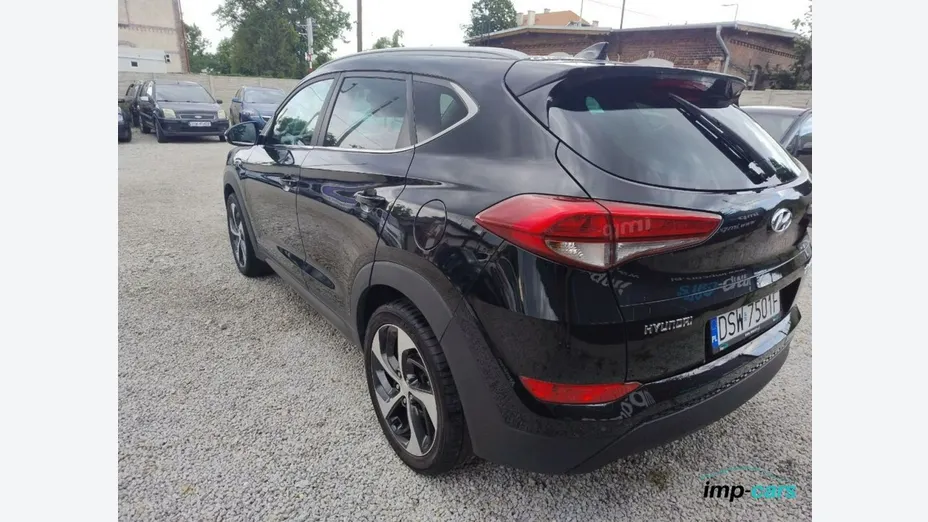 HYUNDAI Tucson -