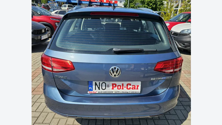 VOLKSWAGEN Passat -