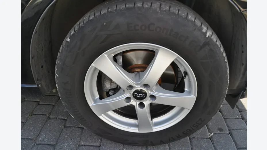 AUDI Q5 -