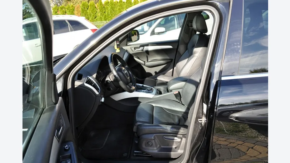 AUDI Q5 -
