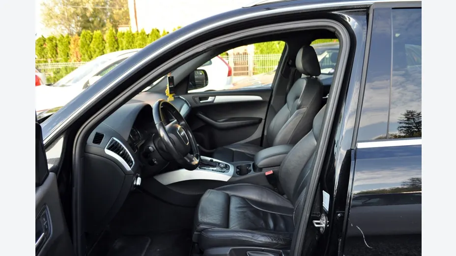 AUDI Q5 -