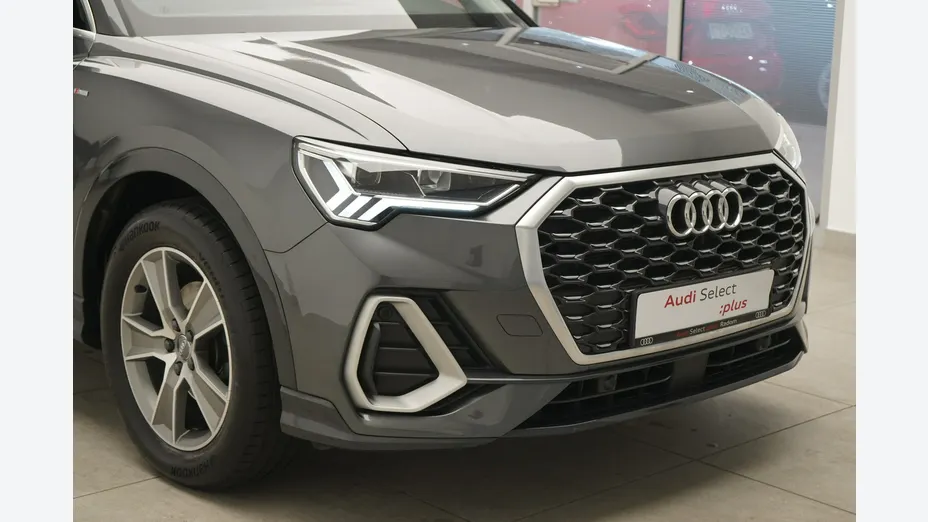 AUDI Q3 Sportback -