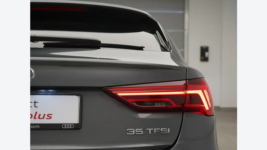 AUDI Q3 Sportback -