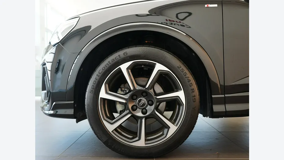 AUDI Q3 Sportback -