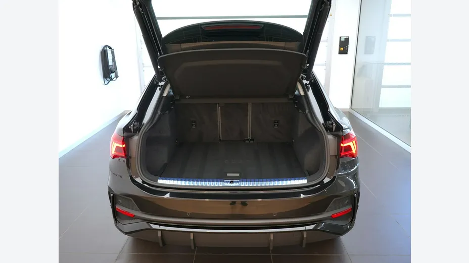 AUDI Q3 Sportback -